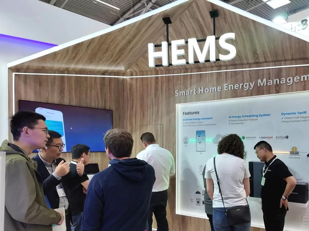 A Home That Always Shines – Meet Our AI-Powered HEMS